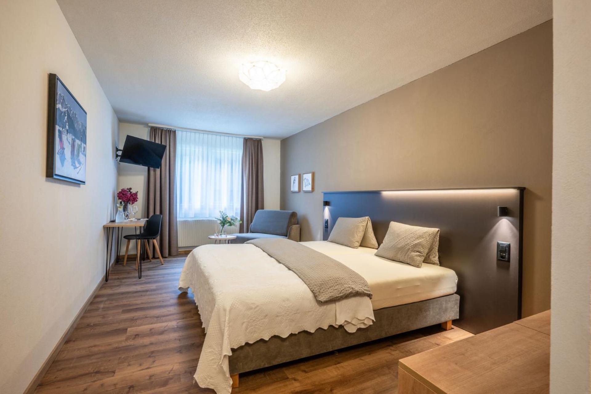 Hotel Alpina Schiers Exteriör bild