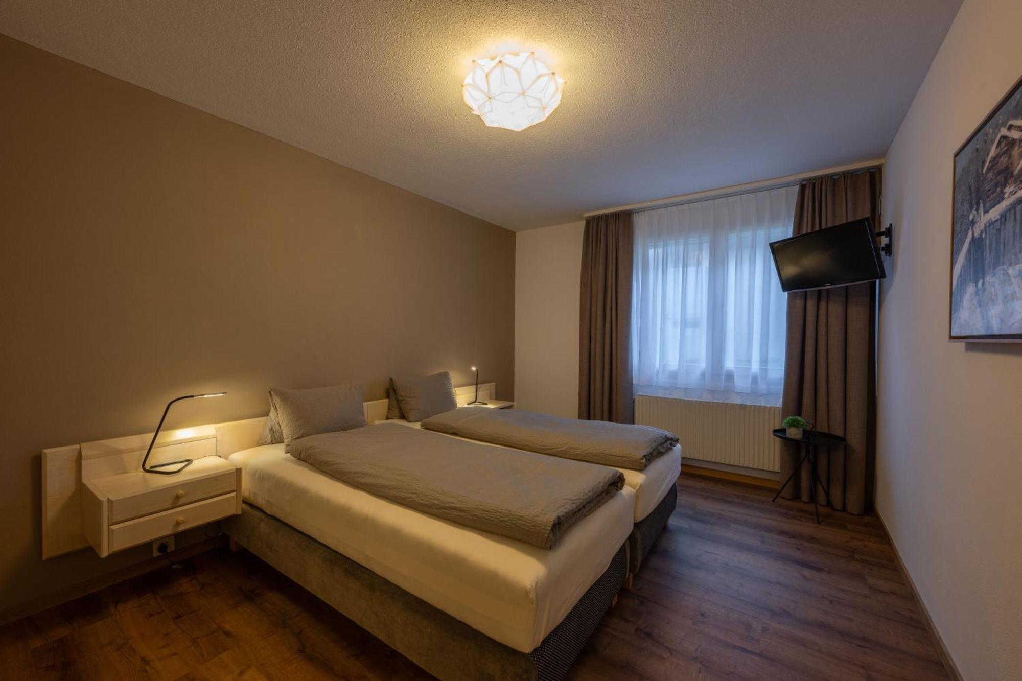 Hotel Alpina Schiers Exteriör bild